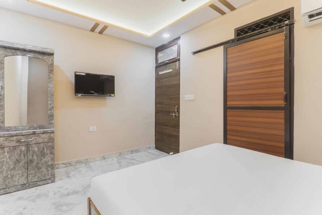 Oyo Tripureswari Guest House Puri Bagian luar foto