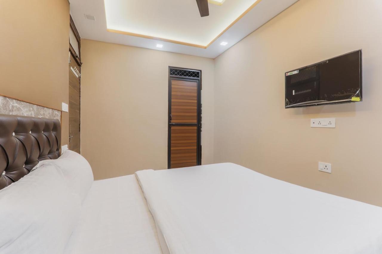 Oyo Tripureswari Guest House Puri Bagian luar foto