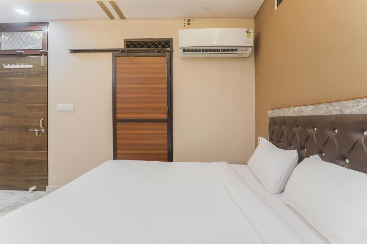 Oyo Tripureswari Guest House Puri Bagian luar foto
