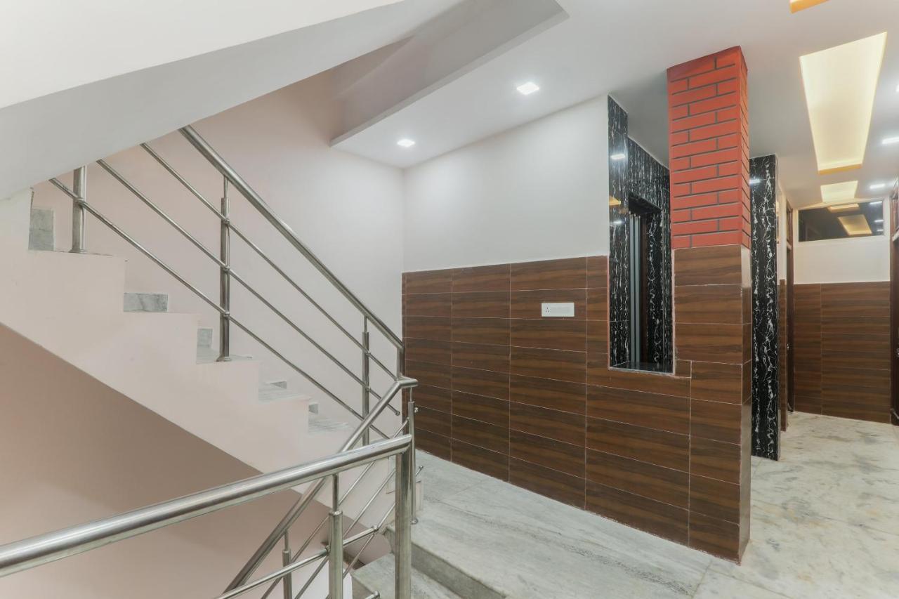 Oyo Tripureswari Guest House Puri Bagian luar foto