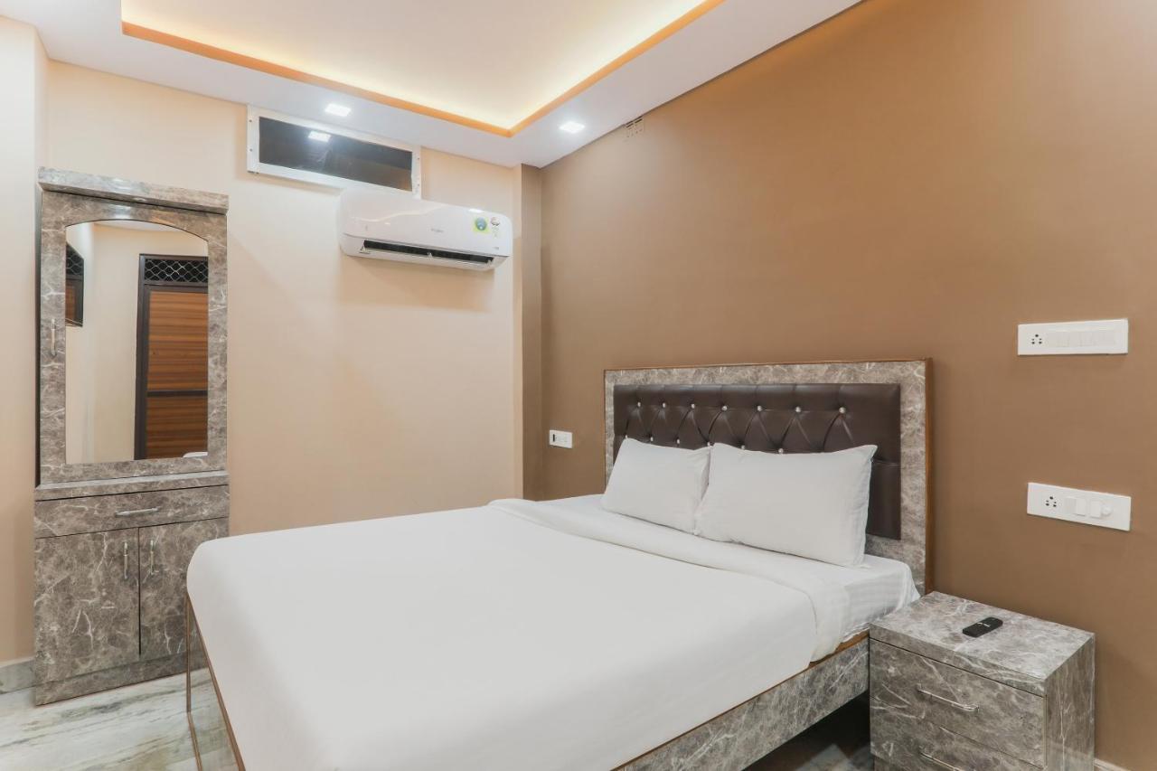 Oyo Tripureswari Guest House Puri Bagian luar foto