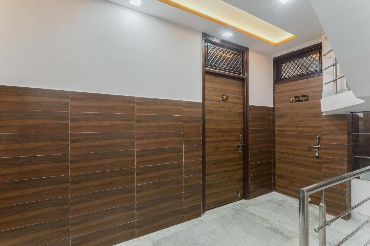 Oyo Tripureswari Guest House Puri Bagian luar foto